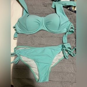 Turquoise swimsuit with underwire